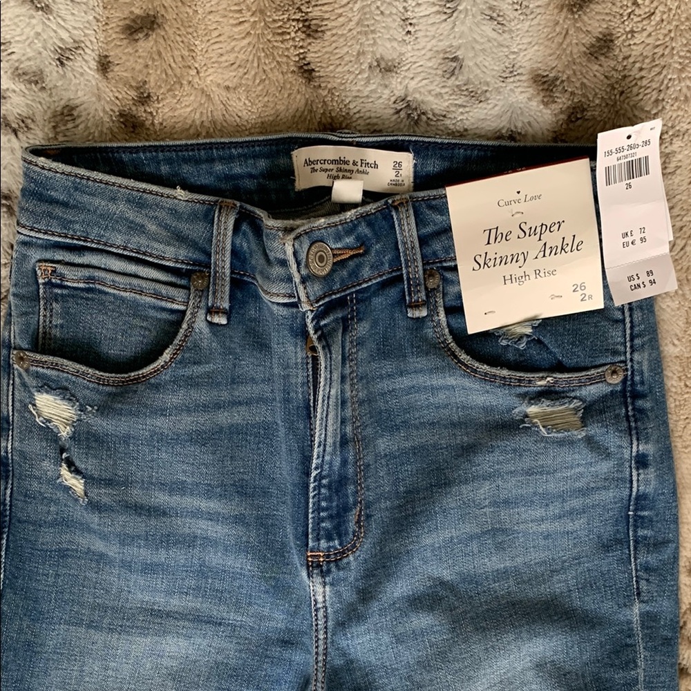 Abercrombie & Fitch Blue Skinny Jeans with Distressed Details - Picture 2 of 5
